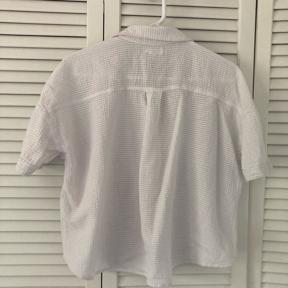 Women's Weekend Los Angeles White Textured Short Sleeve Crop Button Up Top,  XL - Picture 4 of 4